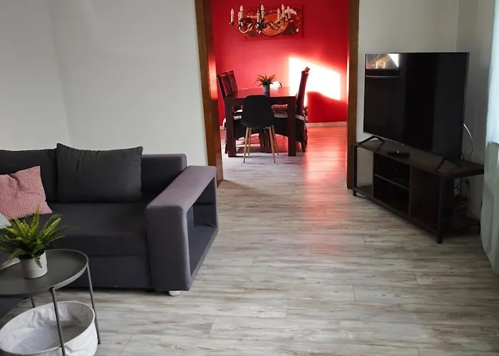 Fuer Max 10 Personen Und 2 Hunde Mit Bauernhof Feeling 林尼希